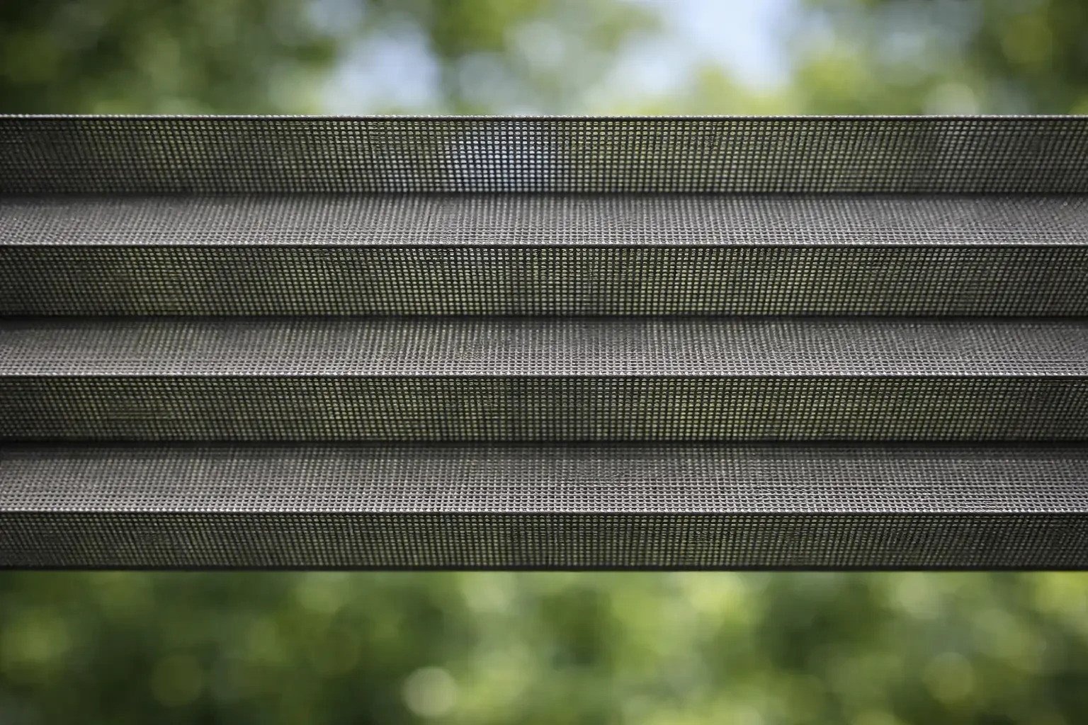 How to choose pleated insect screen mesh for professional production